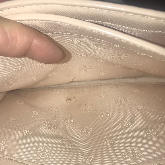 Tory Burch Wallet on Chain - Picture 9 of 15